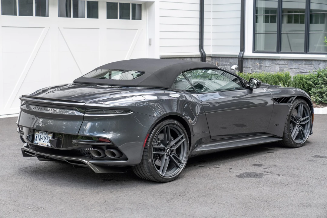 2022 Aston Martin DBS Superleggera - Image 6 of 31