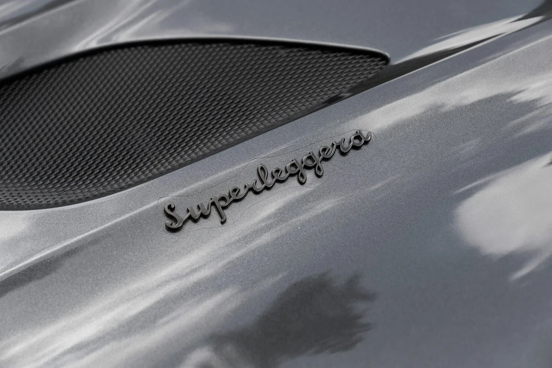 2022 Aston Martin DBS Superleggera - Image 15 of 31