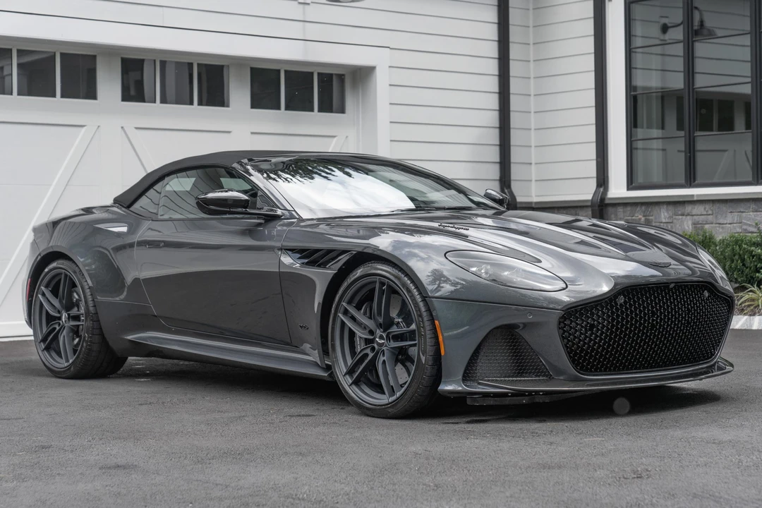 2022 Aston Martin DBS Superleggera - Image 9 of 31