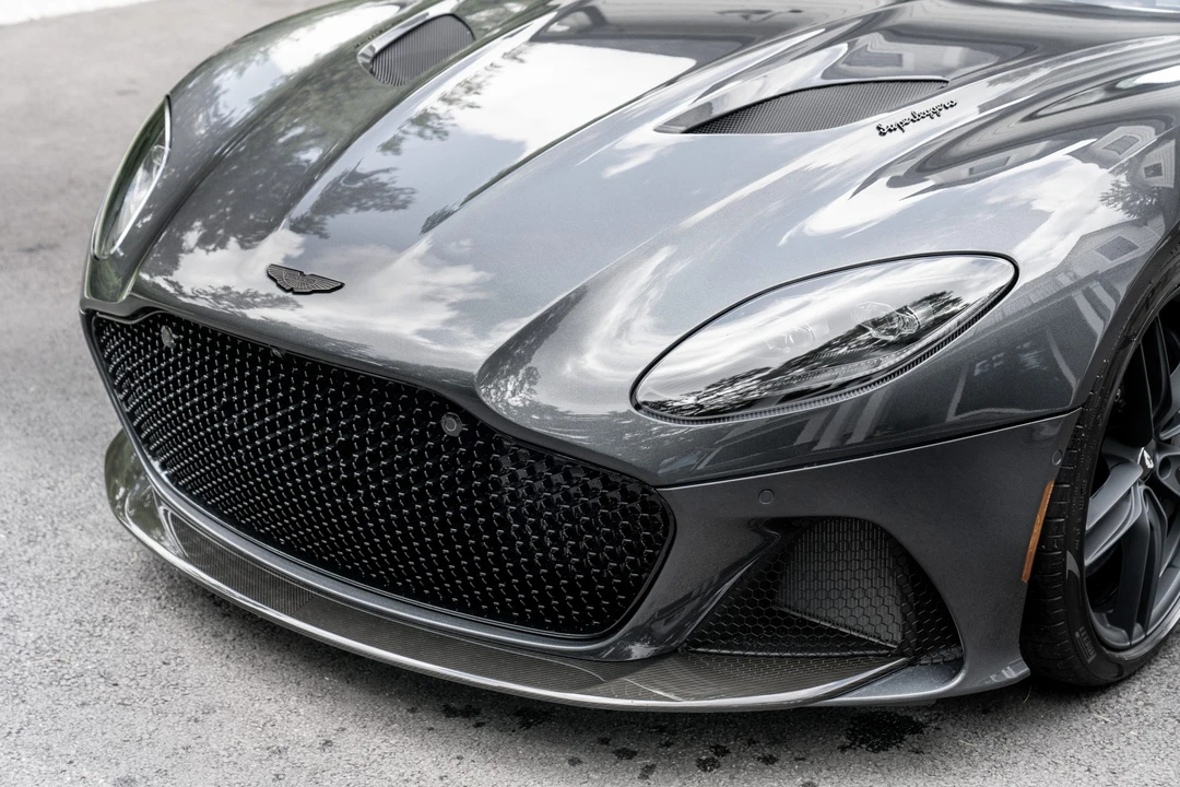 2022 Aston Martin DBS Superleggera - Image 16 of 31