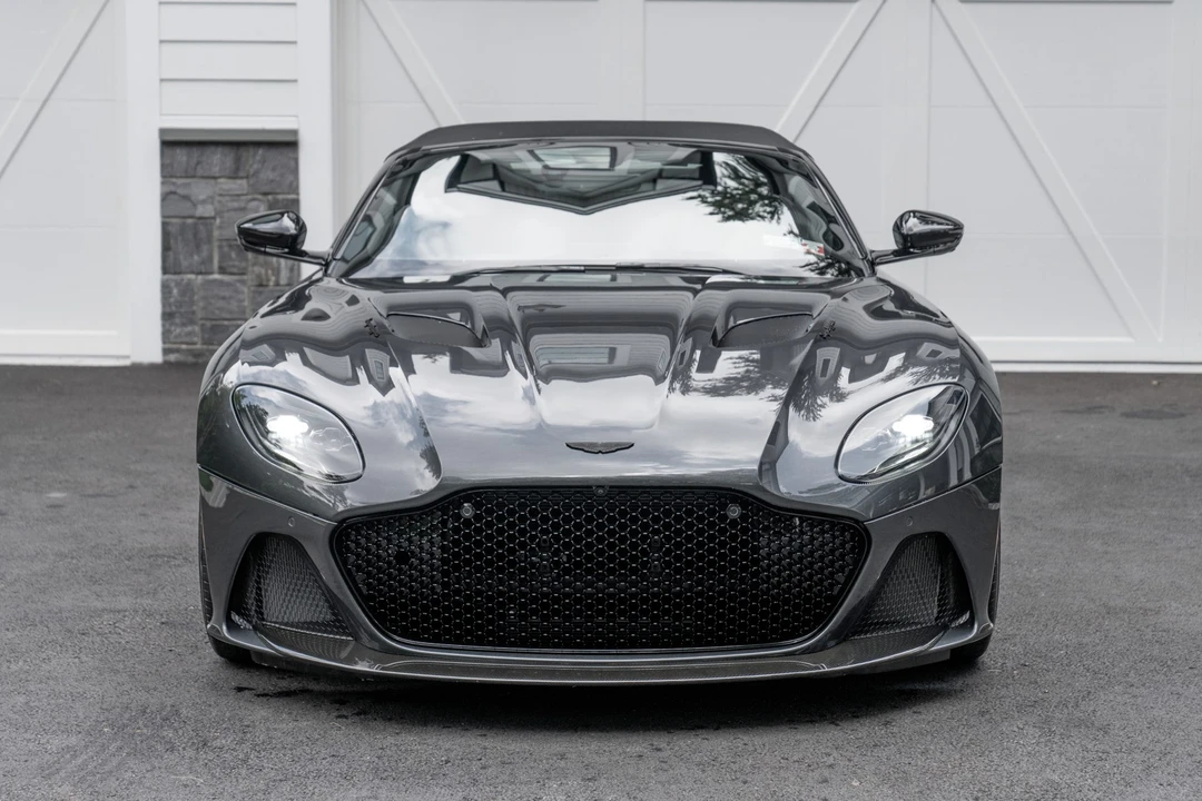 2022 Aston Martin DBS Superleggera - Image 11 of 31