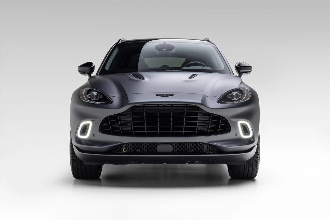 2022 Aston Martin DBX - Image 2 of 31