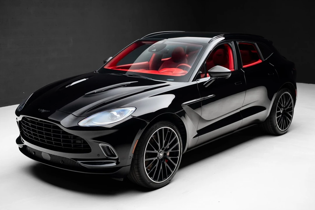 2022 Aston Martin DBX - Image 5 of 31