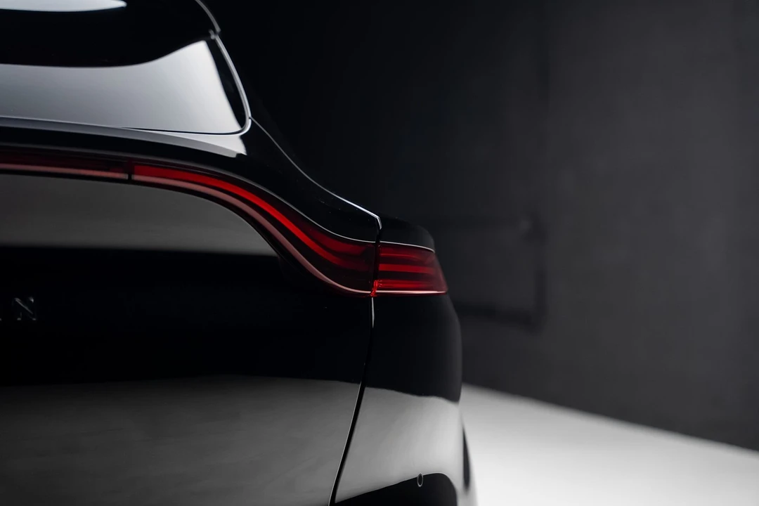 2022 Aston Martin DBX - Image 30 of 31