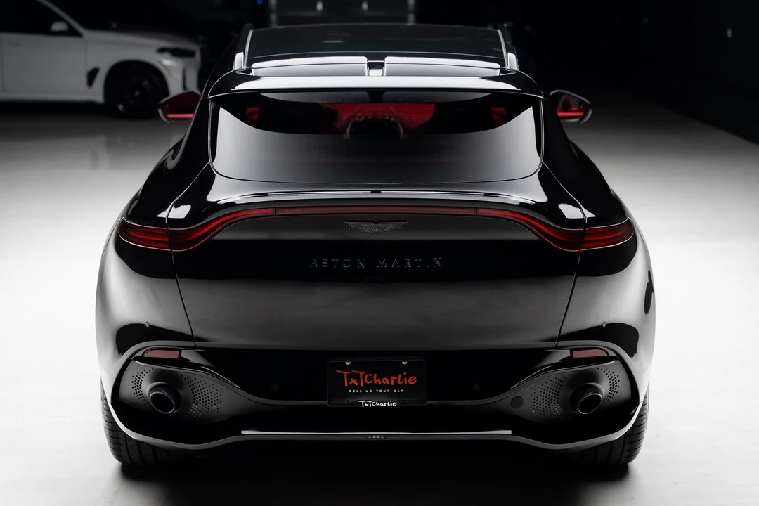 2022 Aston Martin DBX - Image 26 of 31