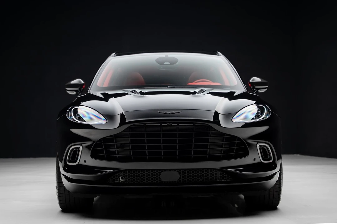 2022 Aston Martin DBX - Image 8 of 31