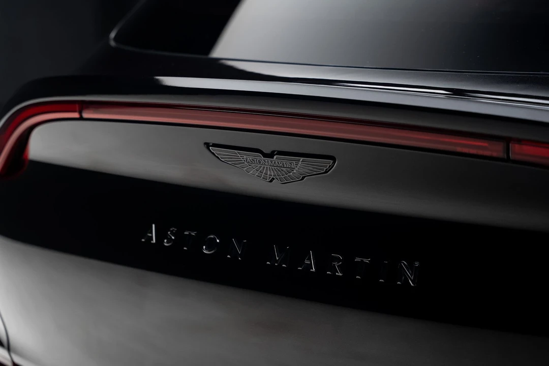 2022 Aston Martin DBX - Image 31 of 31