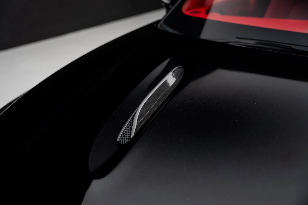 2022 Aston Martin DBX - Image 14 of 31