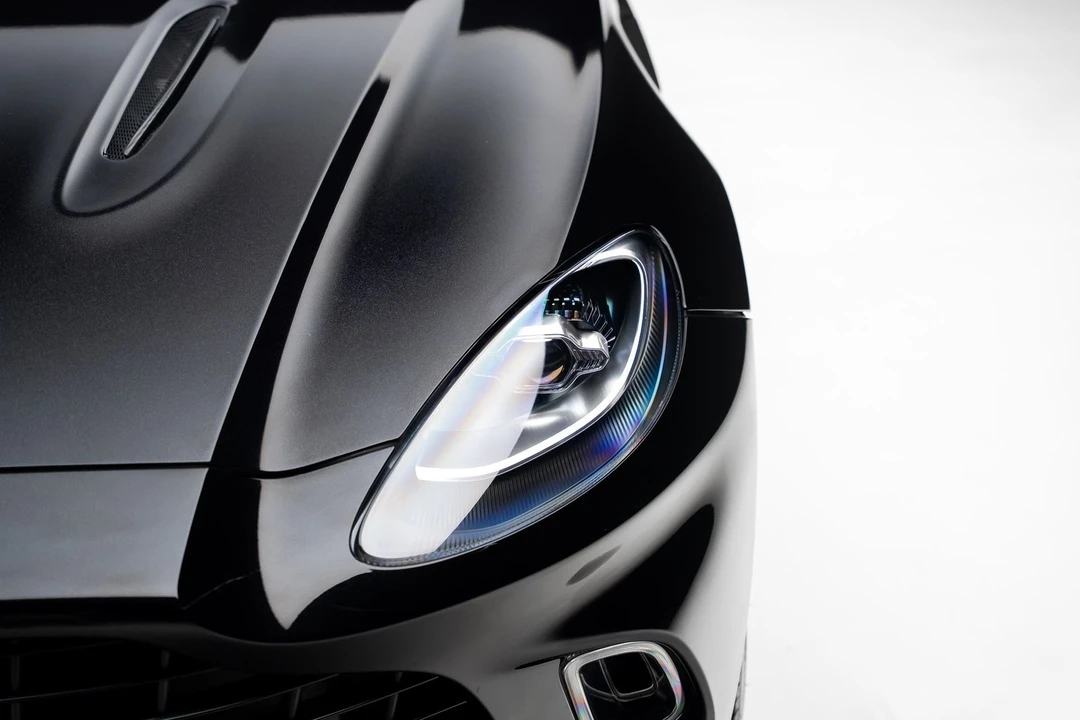 2022 Aston Martin DBX - Image 11 of 31