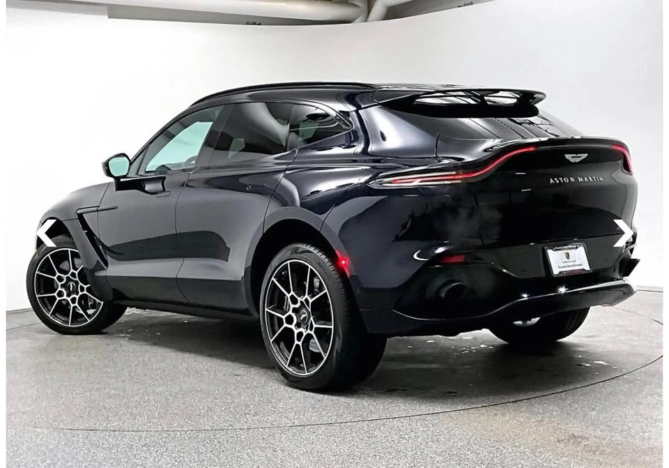 2022 Aston Martin DBX - Image 5 of 10