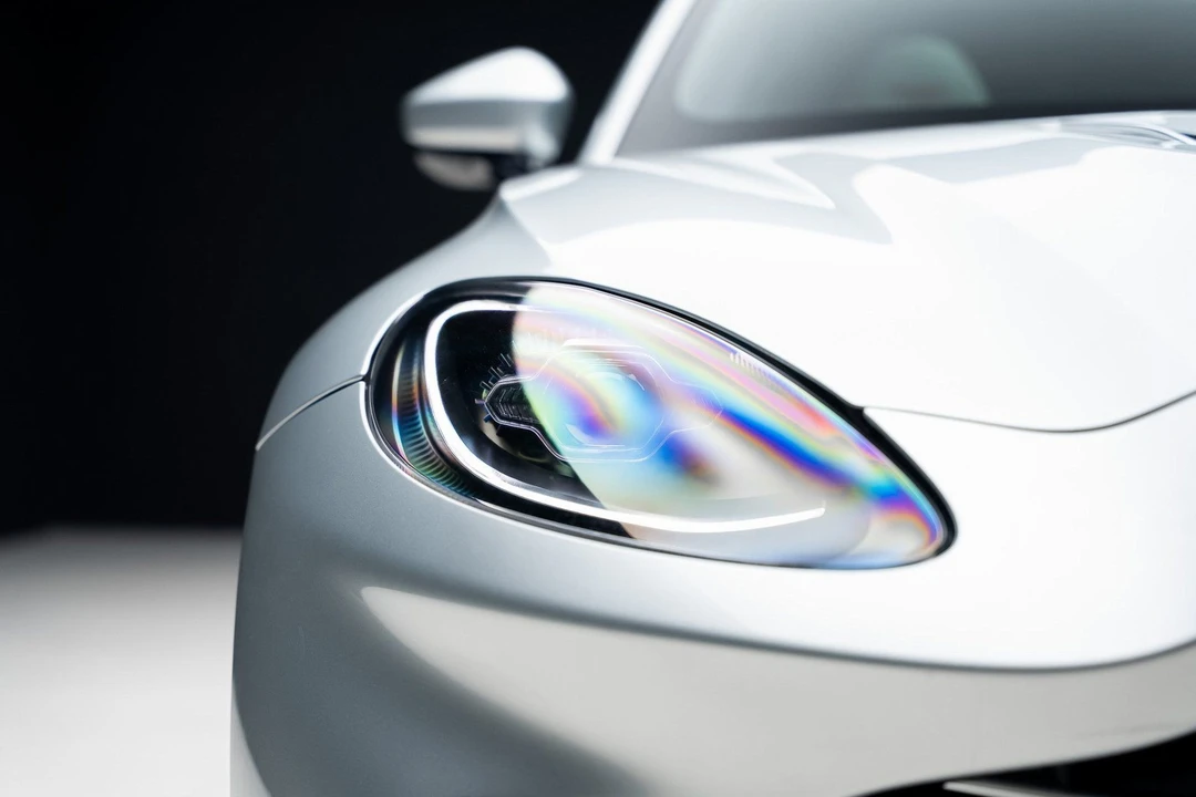2022 Aston Martin DBX - Image 8 of 21