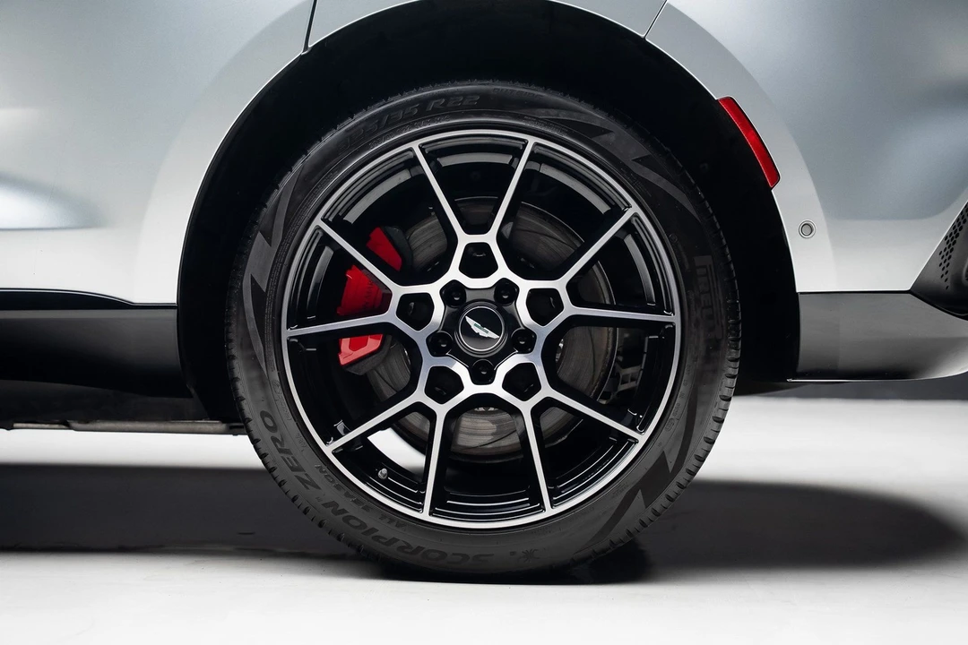2022 Aston Martin DBX - Image 21 of 21