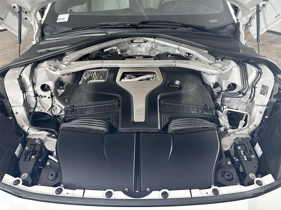 2022 Aston Martin DBX - Image 26 of 31