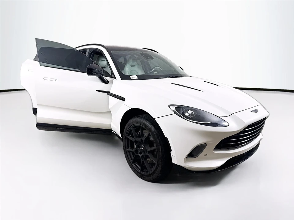 2022 Aston Martin DBX - Image 14 of 15
