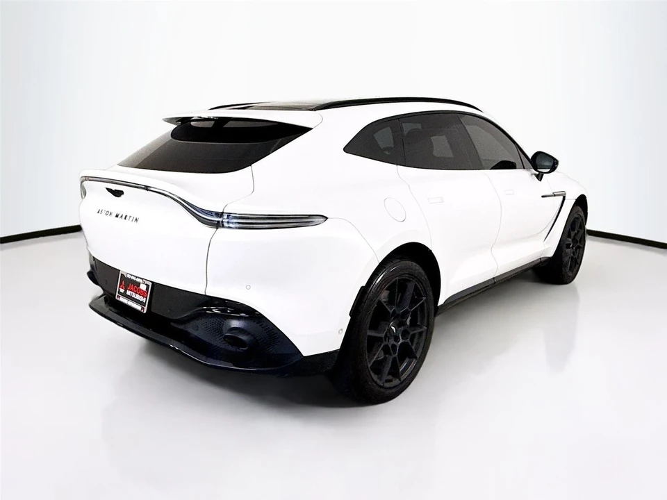 2022 Aston Martin DBX - Image 13 of 15