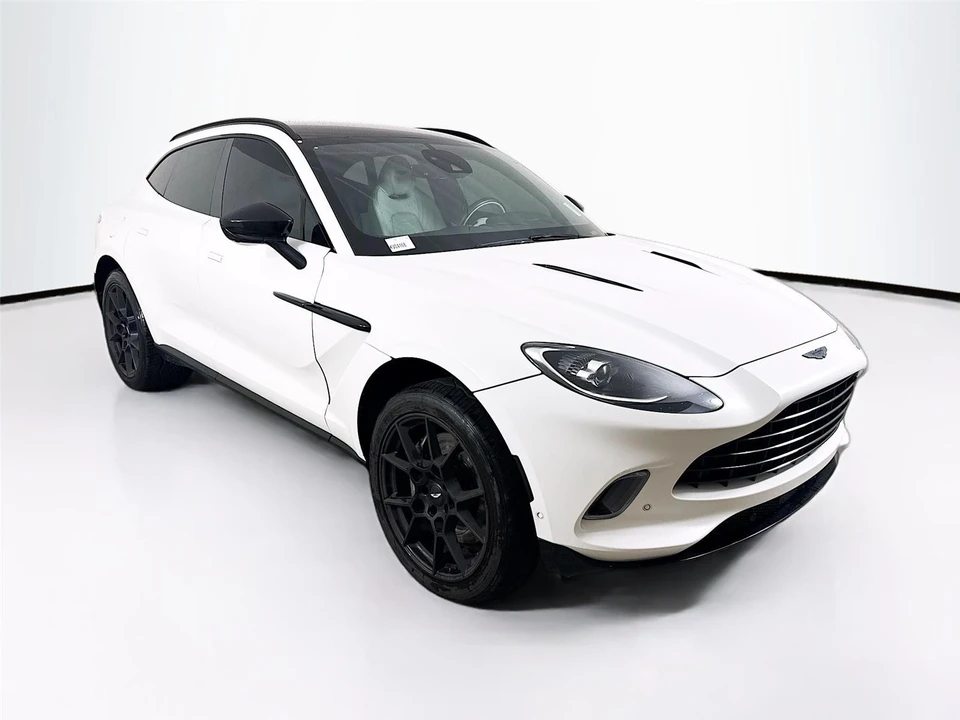 2022 Aston Martin DBX - Image 11 of 15