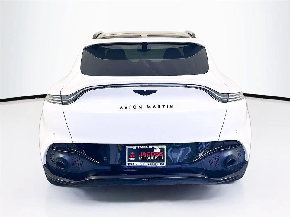 2022 Aston Martin DBX - Image 25 of 31
