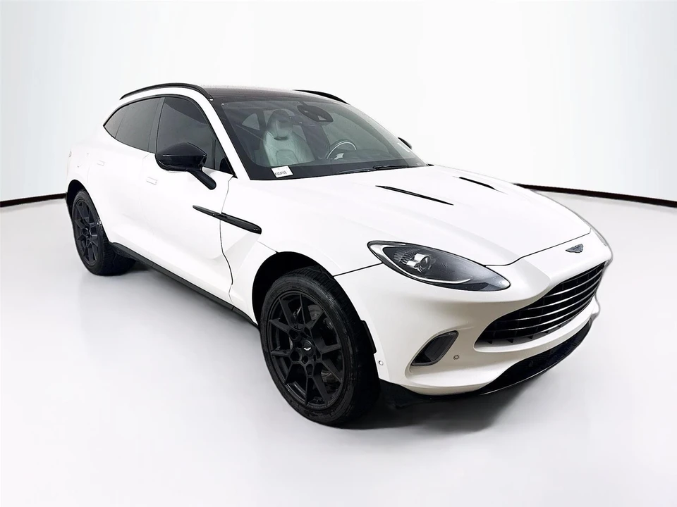 2022 Aston Martin DBX - Image 11 of 21