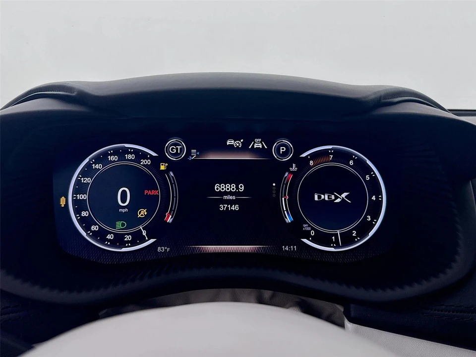 2022 Aston Martin DBX - Image 4 of 31