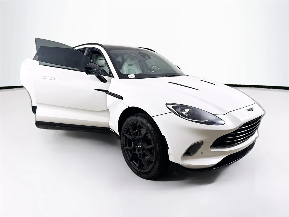 2022 Aston Martin DBX - Image 14 of 21