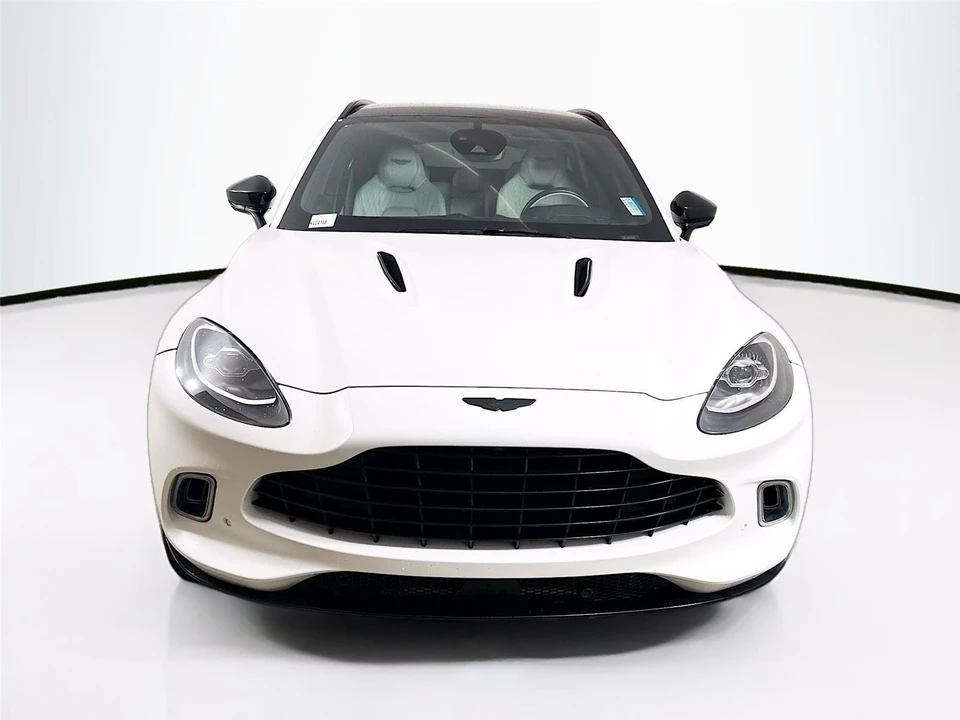 2022 Aston Martin DBX - Image 5 of 15