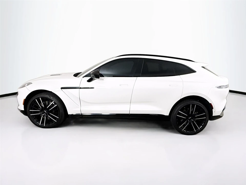 2022 Aston Martin DBX - Image 7 of 15