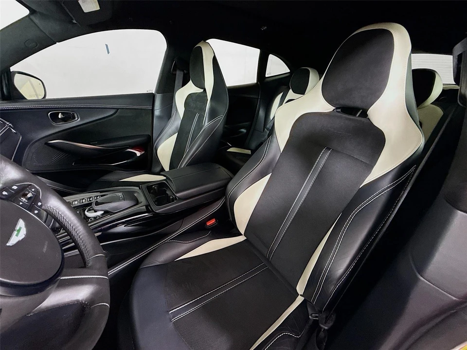 2022 Aston Martin DBX - Image 2 of 15
