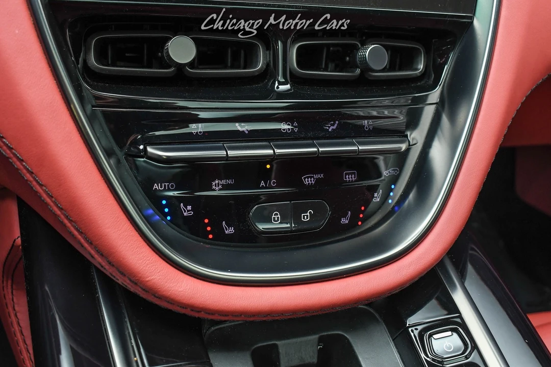 2022 Aston Martin DBX - Image 15 of 31