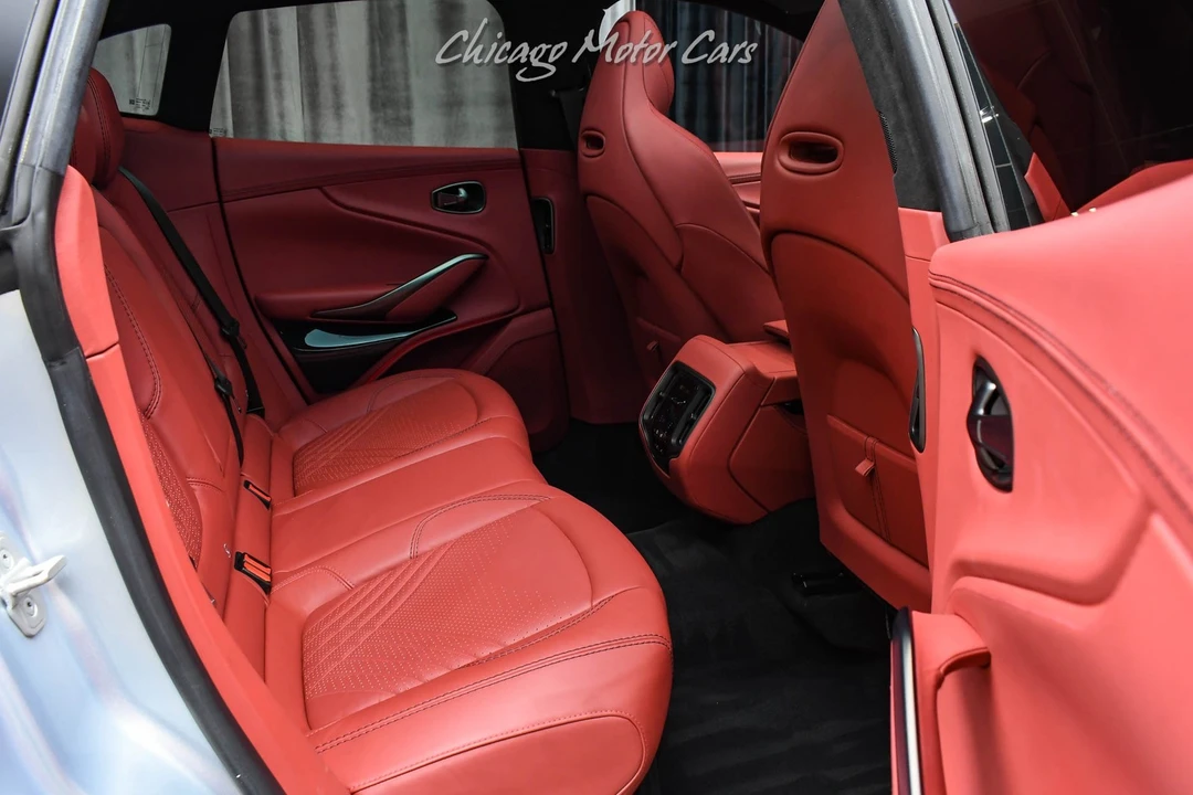 2022 Aston Martin DBX - Image 27 of 31