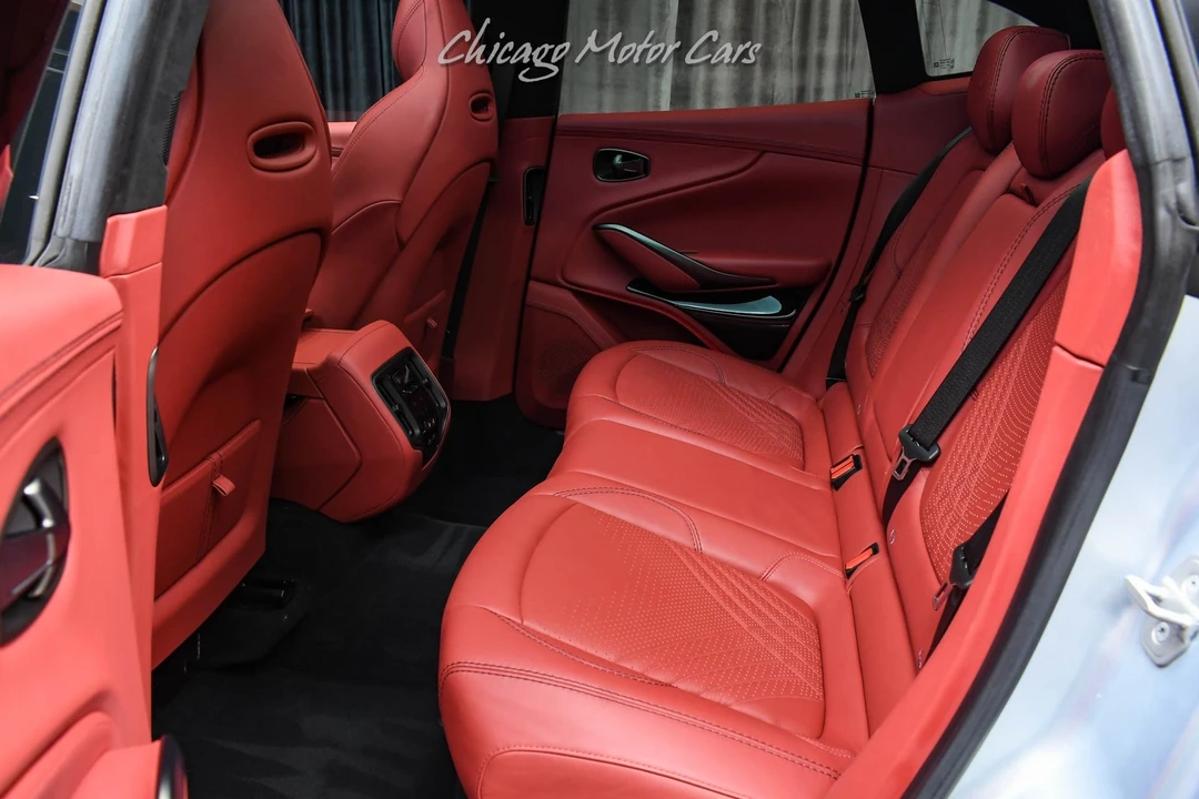 2022 Aston Martin DBX - Image 26 of 31