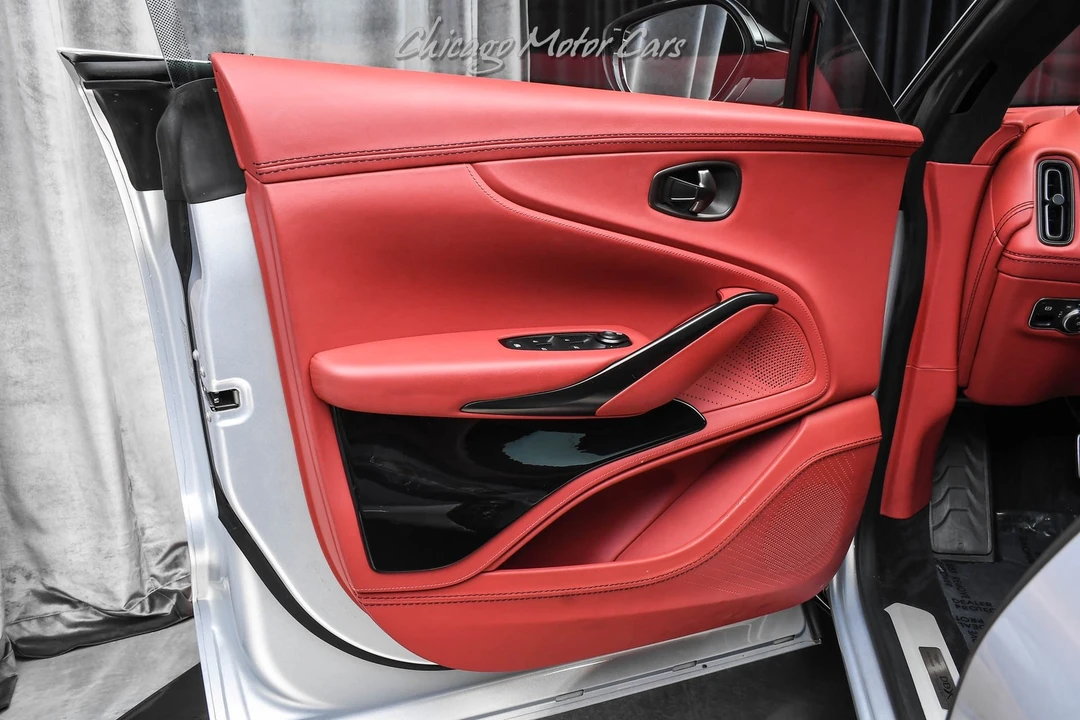 2022 Aston Martin DBX - Image 30 of 31