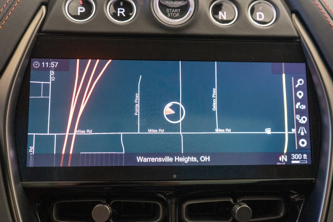 2022 Aston Martin DBX - Image 17 of 21
