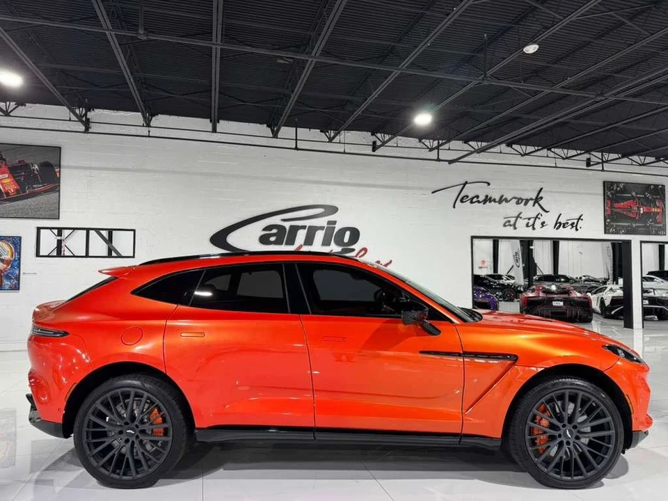 2022 Aston Martin DBX - Image 8 of 12