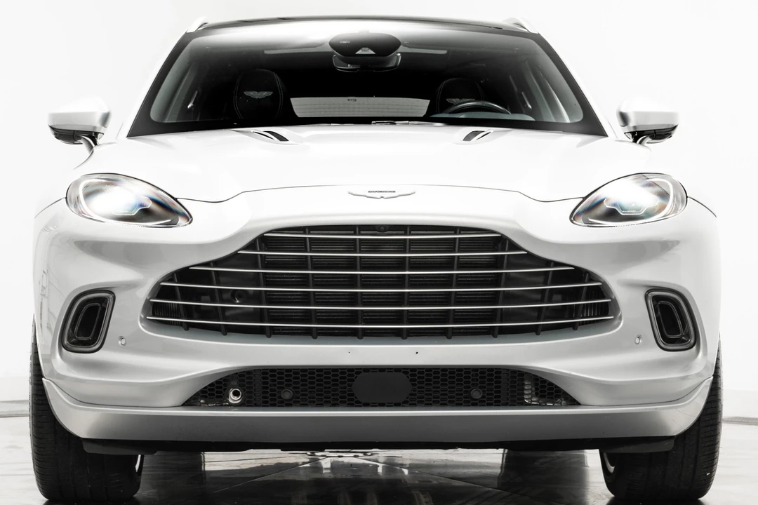2022 Aston Martin DBX - Image 4 of 12