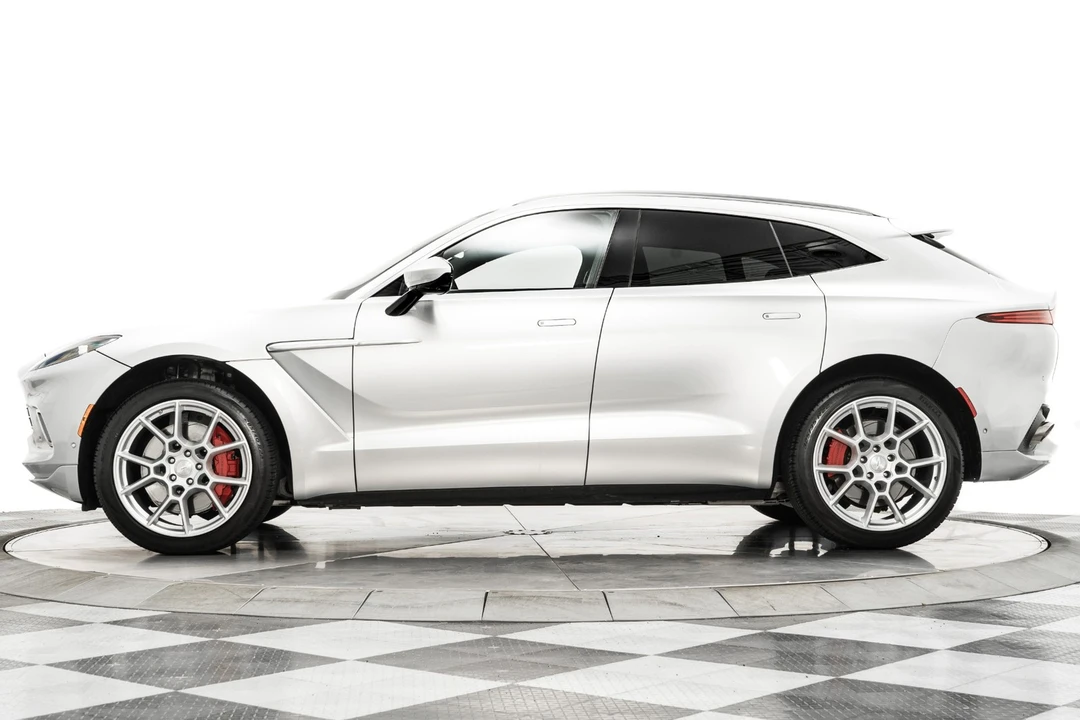 2022 Aston Martin DBX - Image 6 of 12