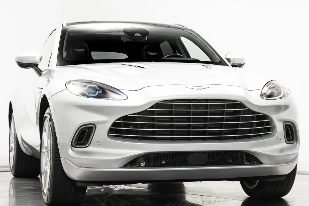 2022 Aston Martin DBX - Image 3 of 12
