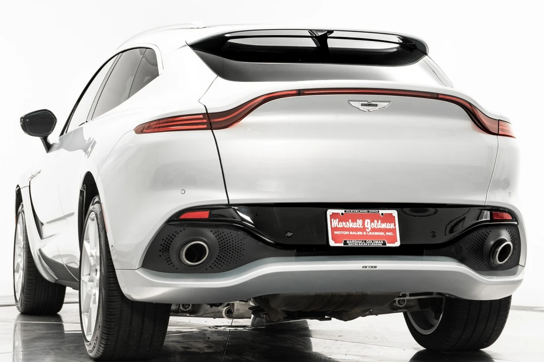 2022 Aston Martin DBX - Image 7 of 12
