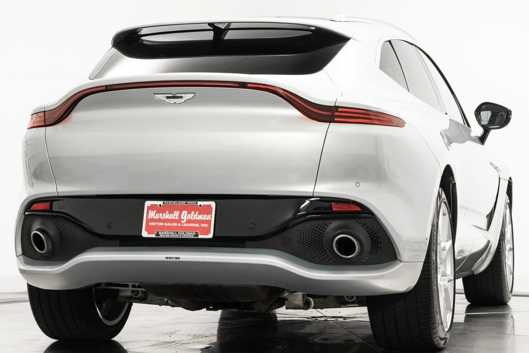 2022 Aston Martin DBX - Image 9 of 12