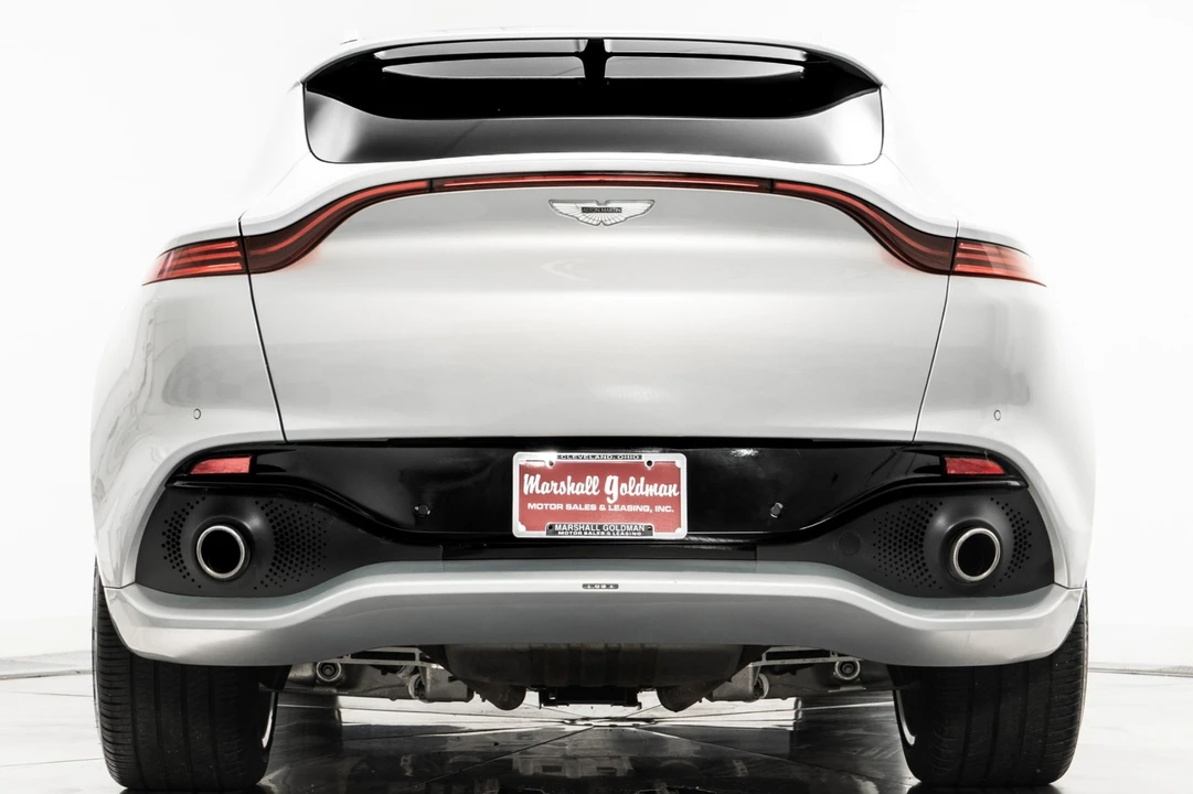 2022 Aston Martin DBX - Image 8 of 12