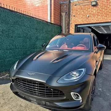 2022 Aston Martin DBX