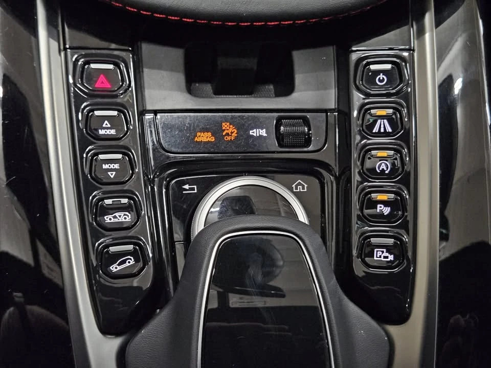 2022 Aston Martin DBX - Image 17 of 20