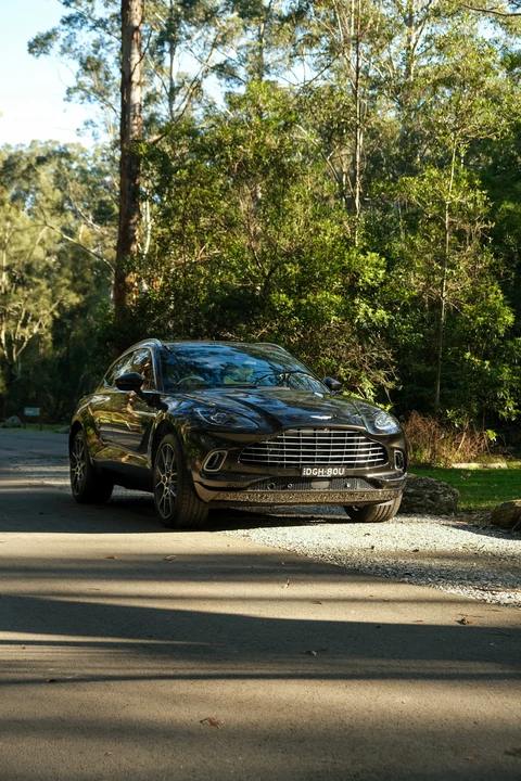 2022 Aston Martin DBX - Image 25 of 31