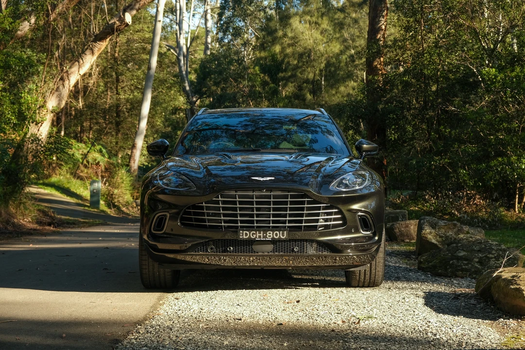 2022 Aston Martin DBX - Image 16 of 31