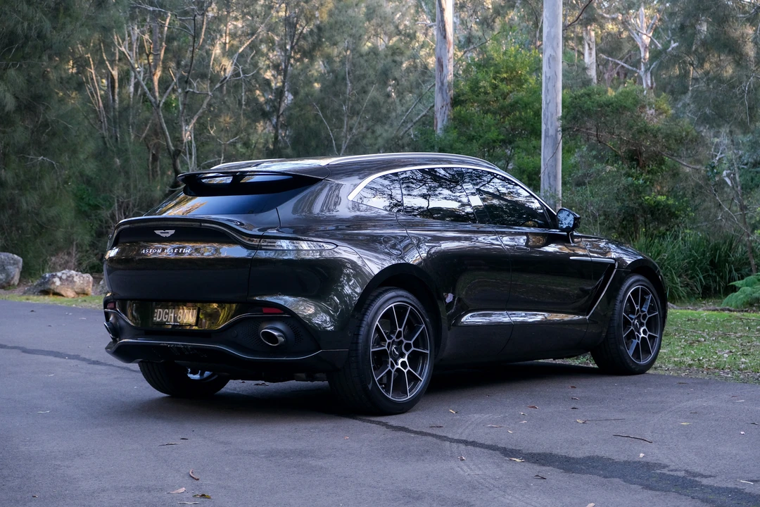 2022 Aston Martin DBX - Image 12 of 31