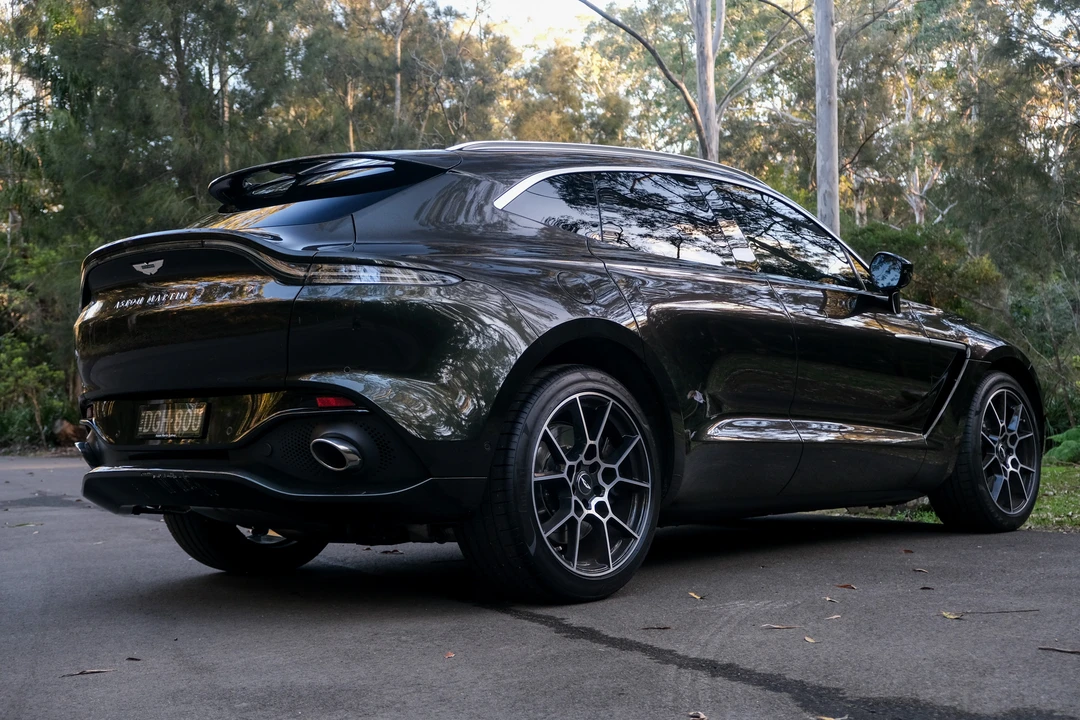 2022 Aston Martin DBX - Image 5 of 31