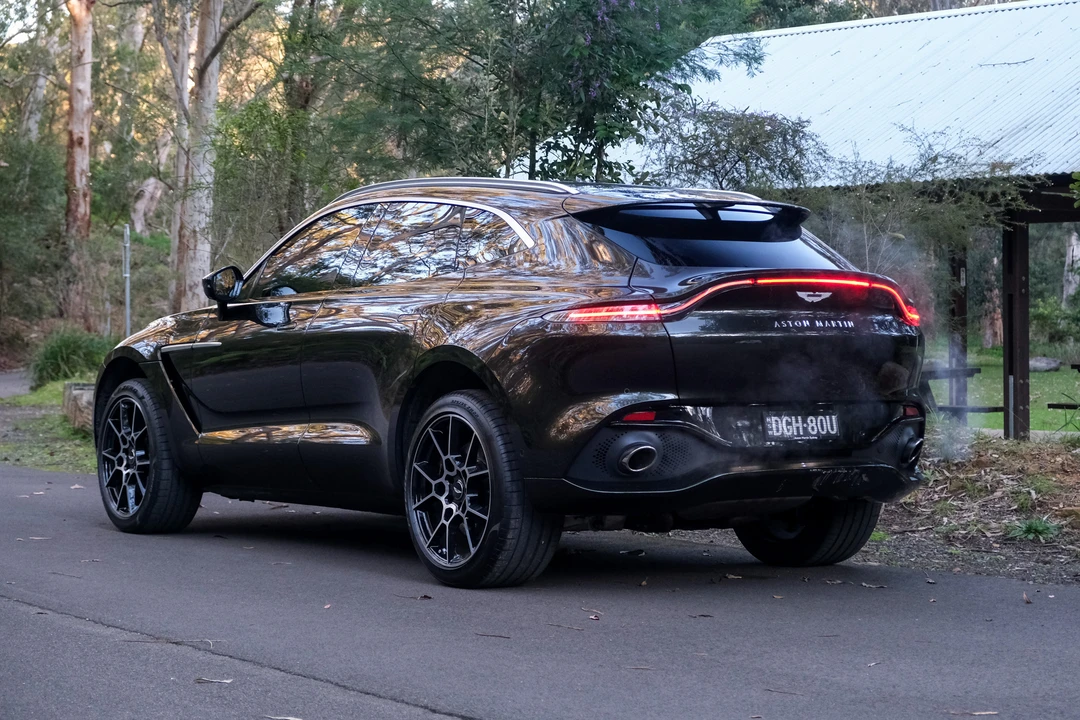 2022 Aston Martin DBX - Image 13 of 31