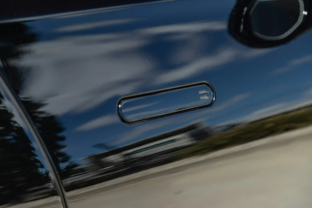 2022 Aston Martin DBX - Image 15 of 21