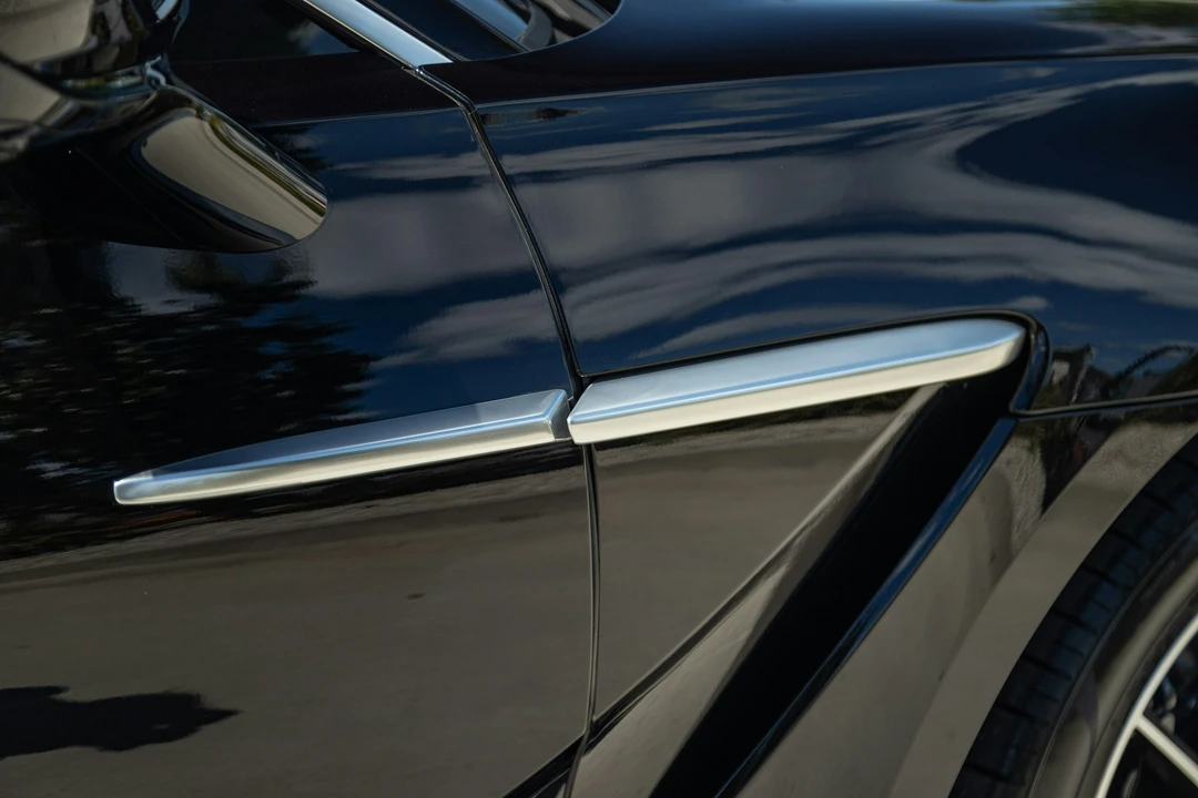 2022 Aston Martin DBX - Image 18 of 21