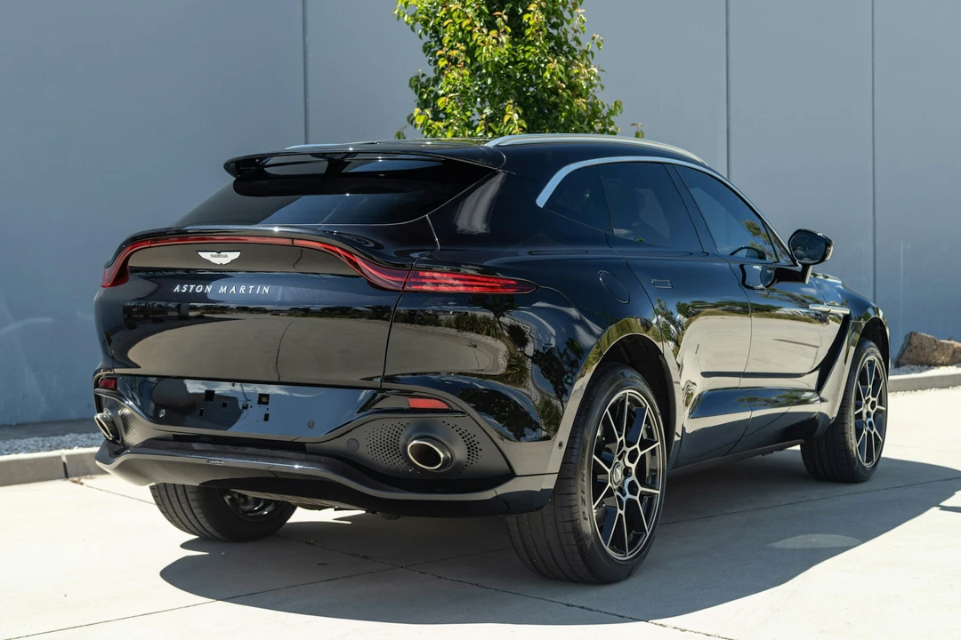 2022 Aston Martin DBX - Image 7 of 21