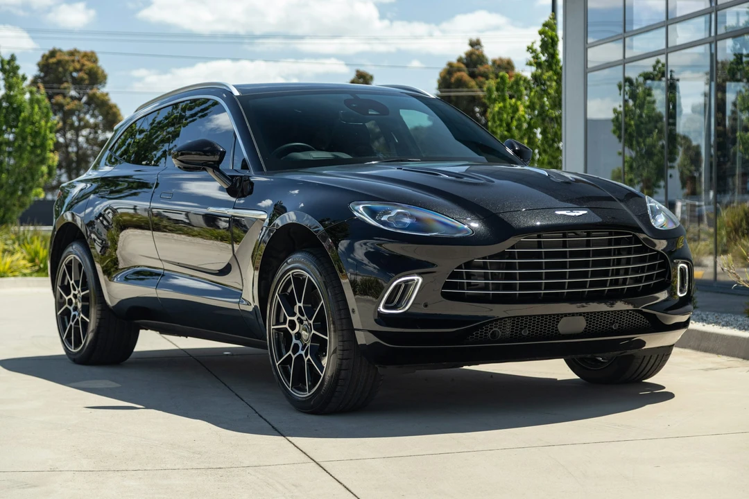 2022 Aston Martin DBX - Image 9 of 21